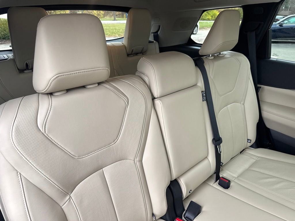 Used 2024 INFINITI QX60 Luxe w/ Cargo Package image 28