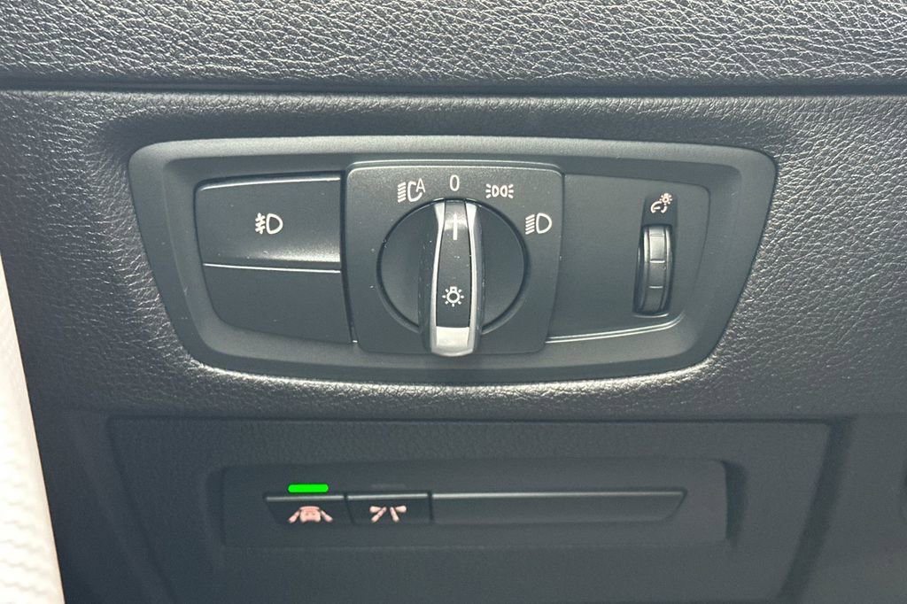 Used 2020 BMW 230i Coupe w/ M Sport Package image 30