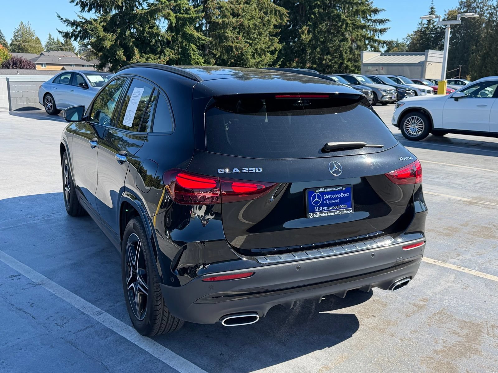 Used 2024 Mercedes-Benz GLA 250 4MATIC image 8