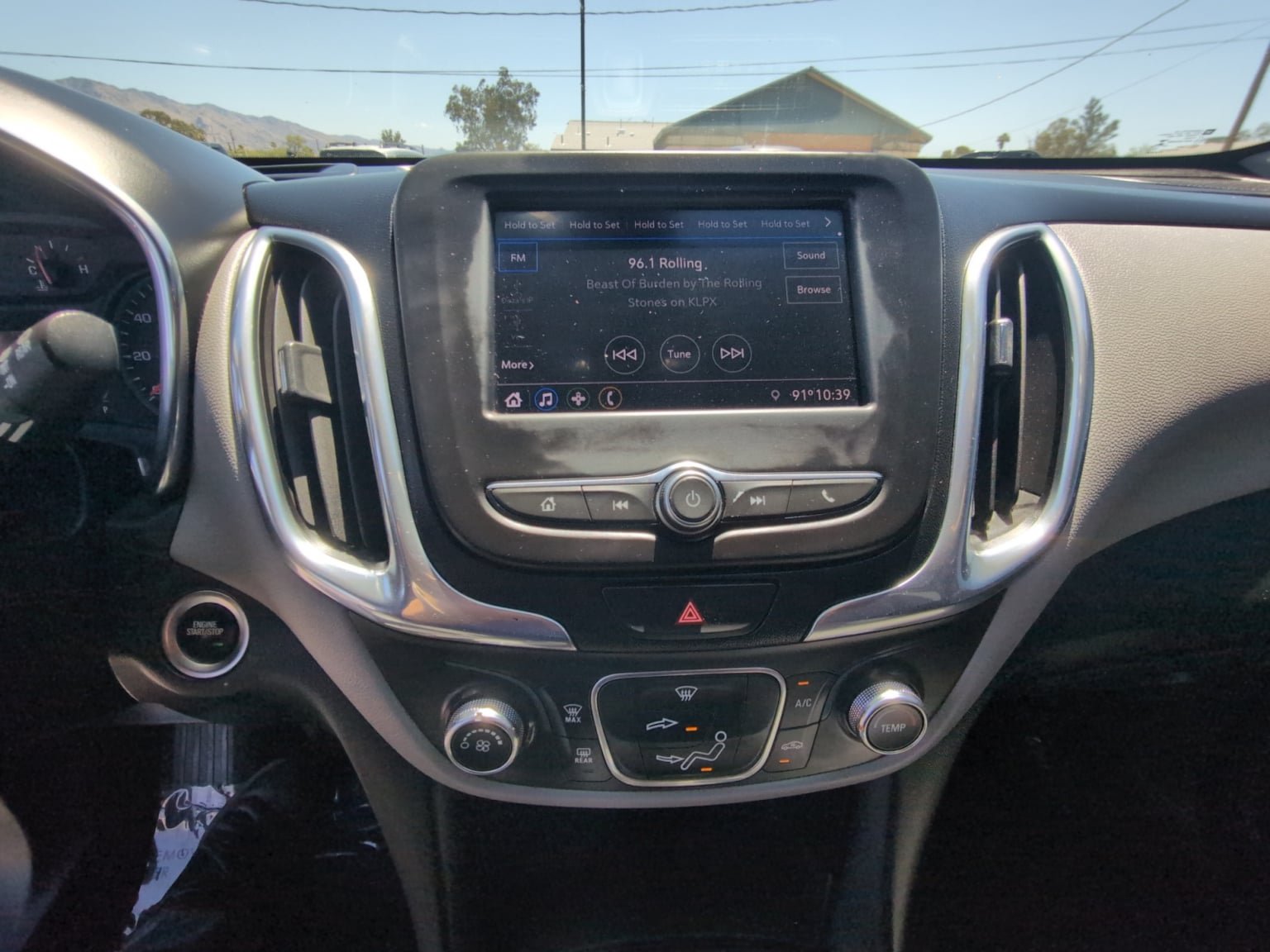 Used 2020 Chevrolet Equinox LS w/ LS Convenience Package FWD image 21