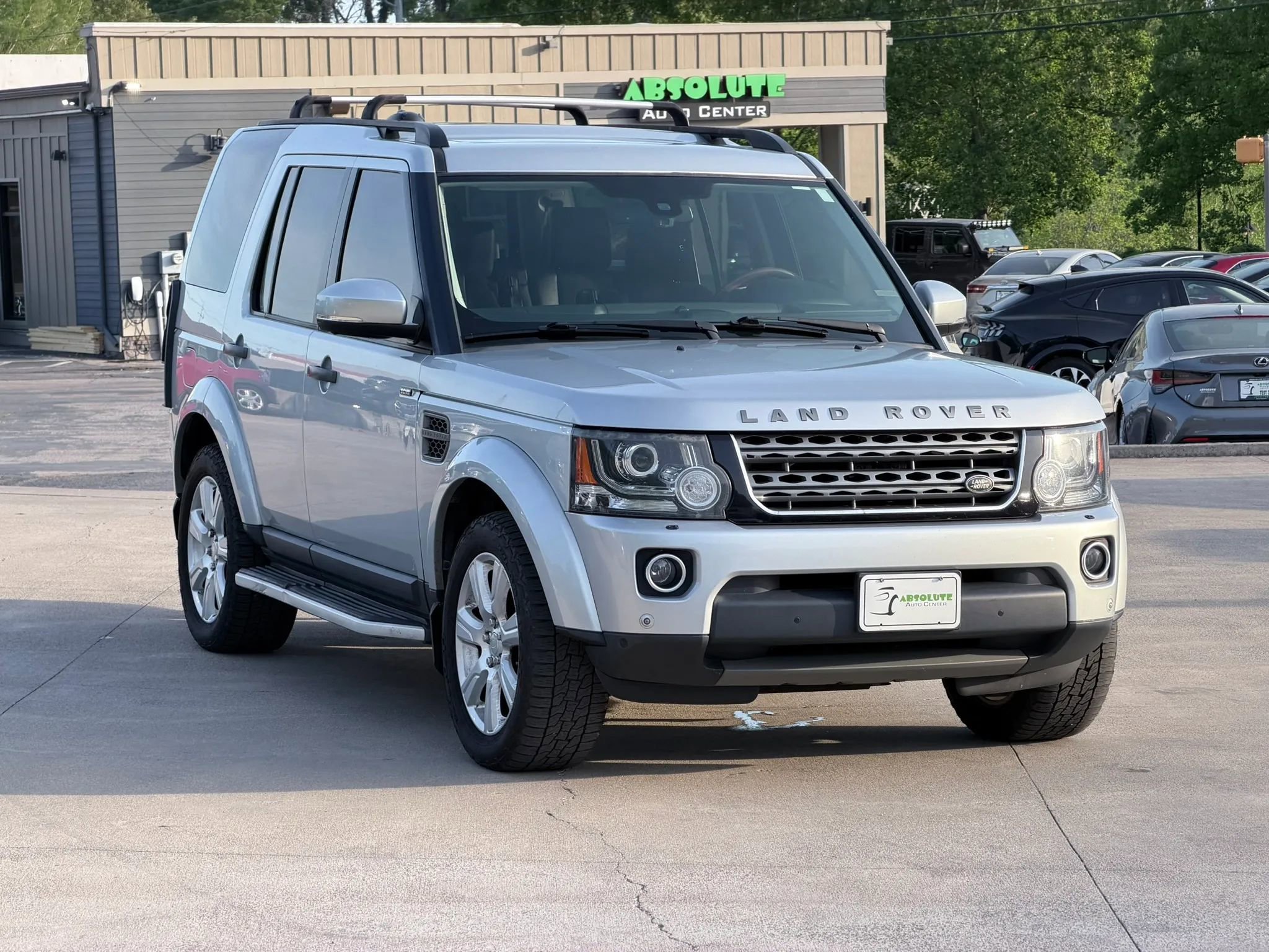 Used 2015 Land Rover LR4 HSE AWD/4WD image 47