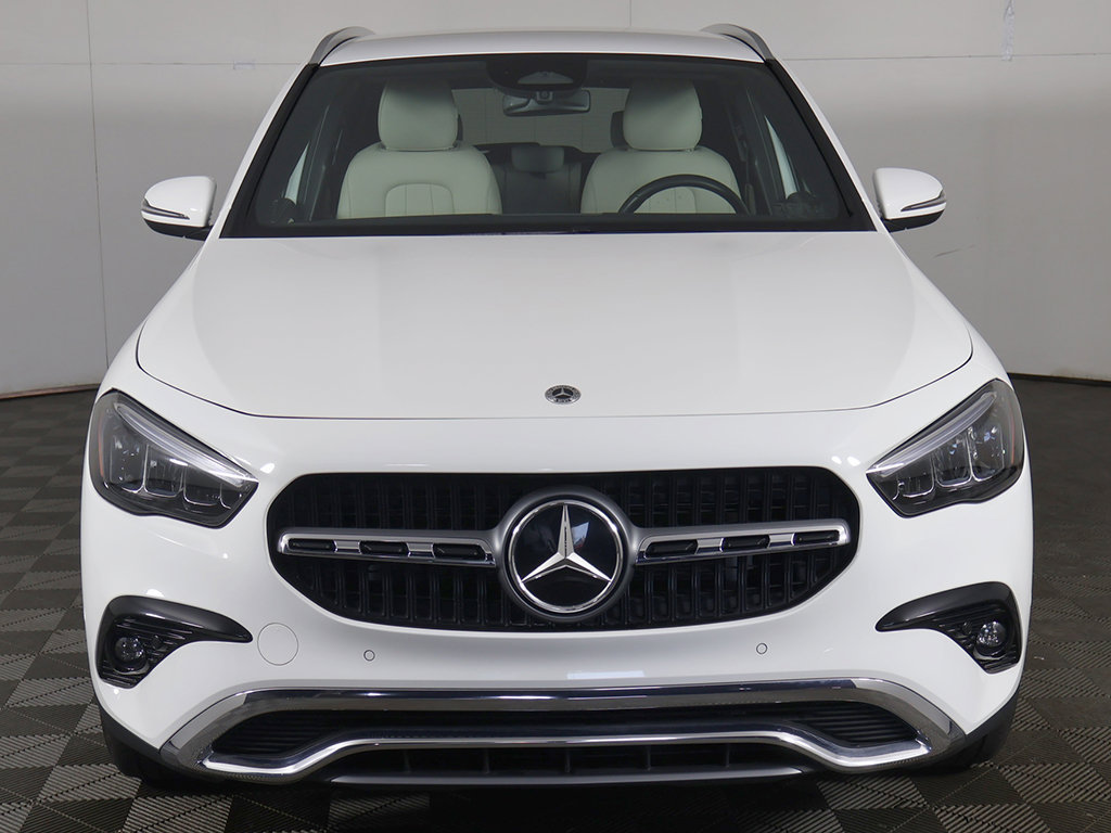 Used 2024 Mercedes-Benz GLA 250 4MATIC w/ Winter Heating Package image 9