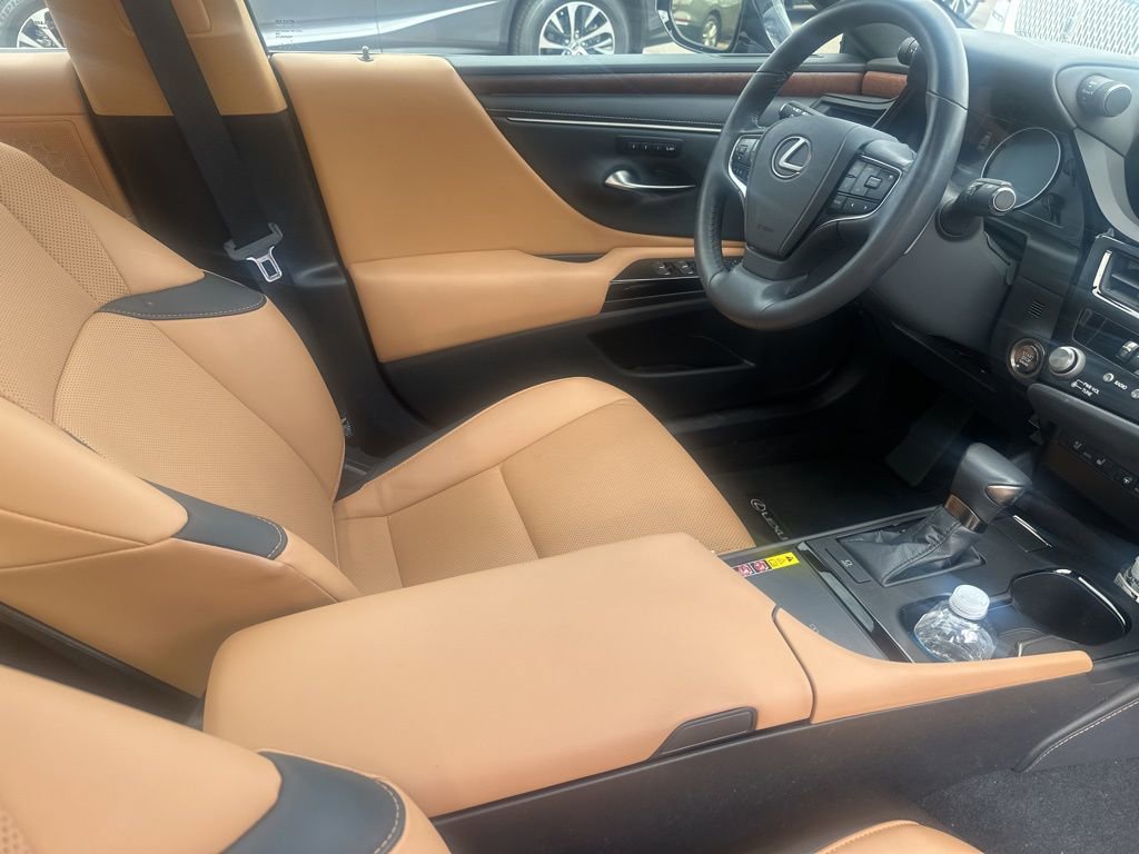 Certified 2023 Lexus ES 350 w/ Premium Package image 18