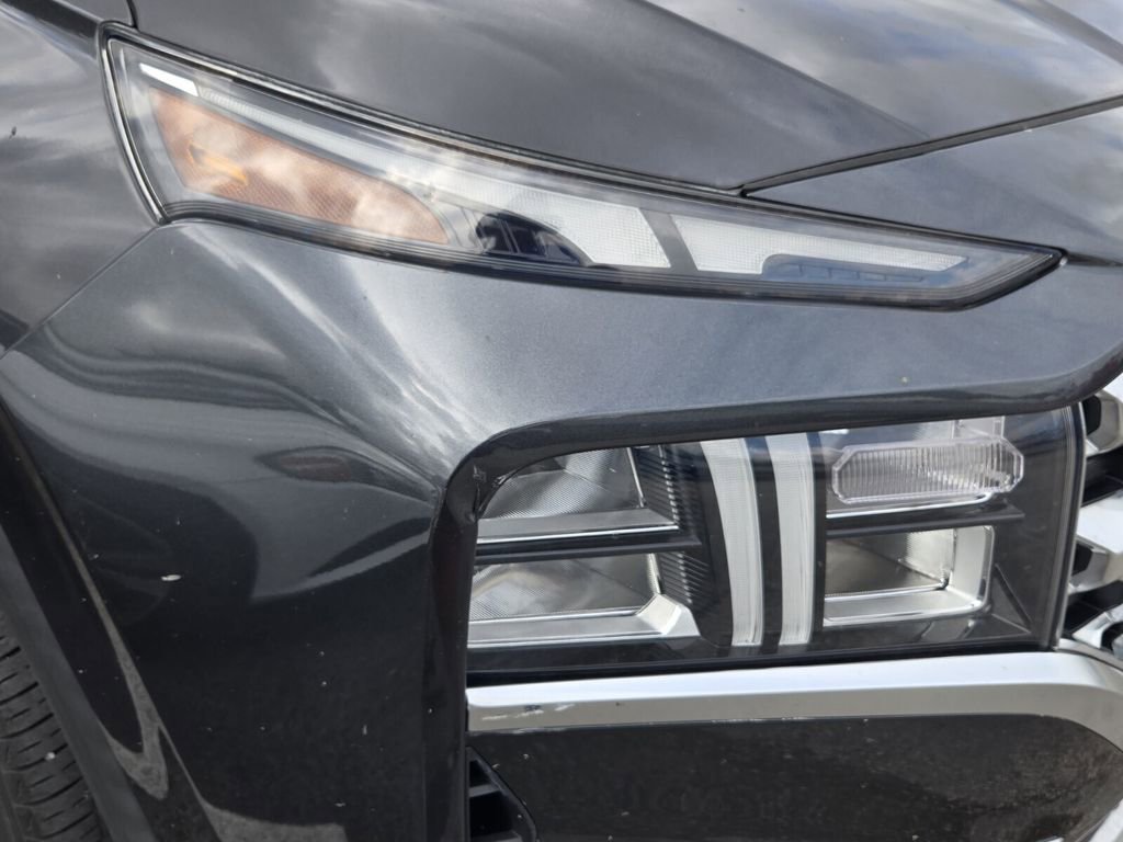 Used 2022 Hyundai Santa Fe SEL FWD image 11