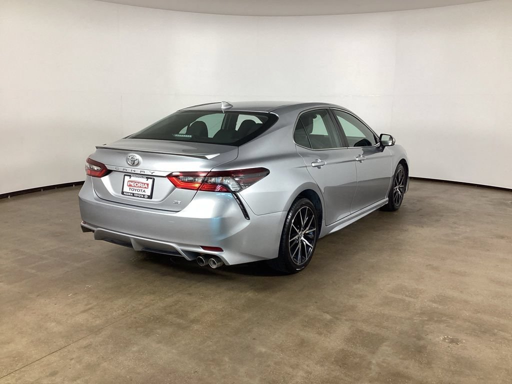 Used 2024 Toyota Camry SE FWD image 5