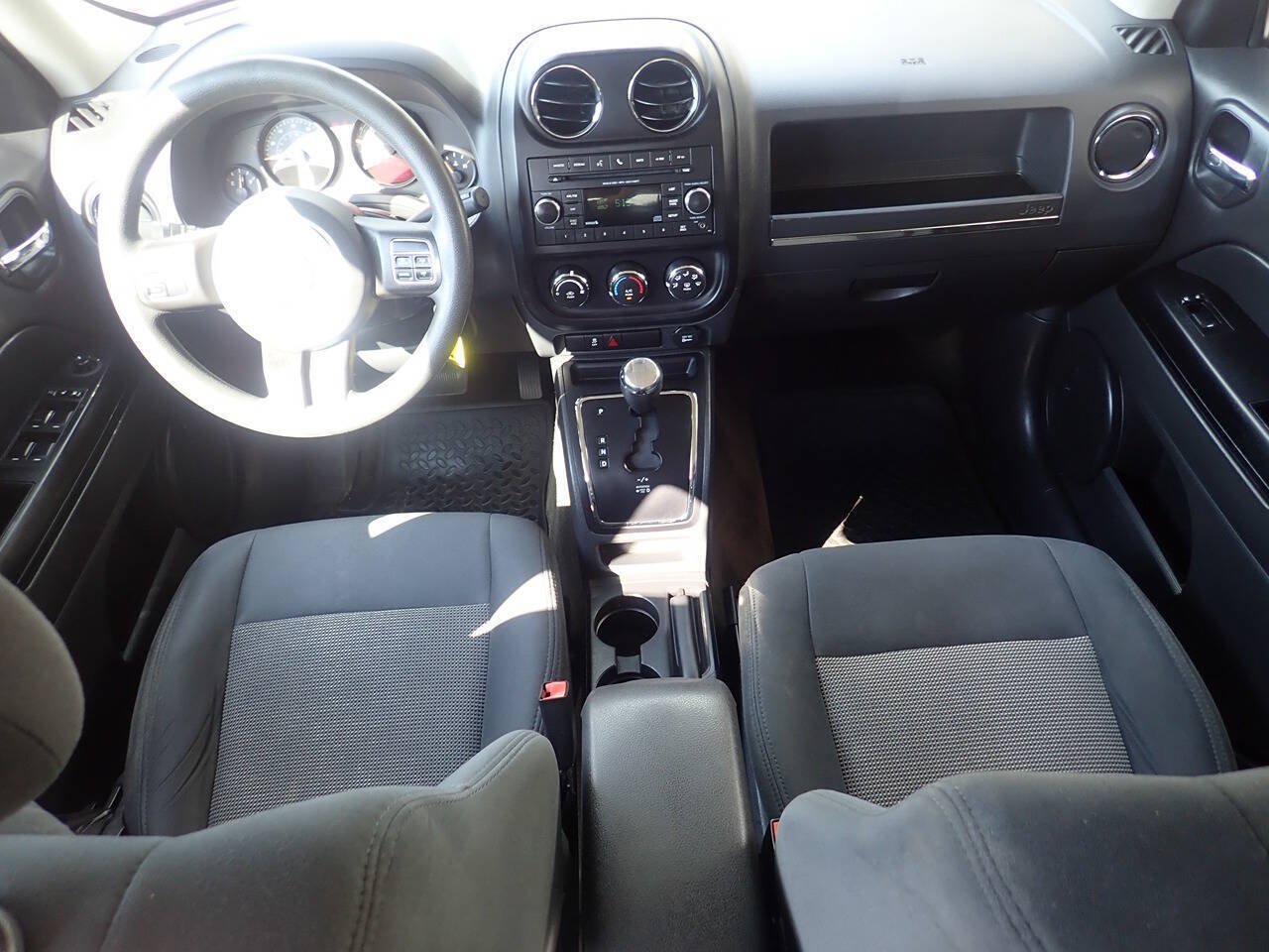 Used 2016 Jeep Patriot Sport w/ Power Value Group AWD/4WD image 9