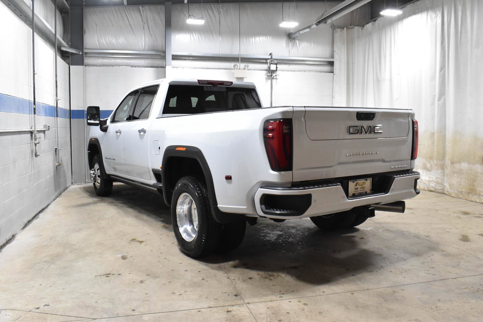 Used 2026 GMC Sierra 3500 Denali Ultimate AWD/4WD image 28