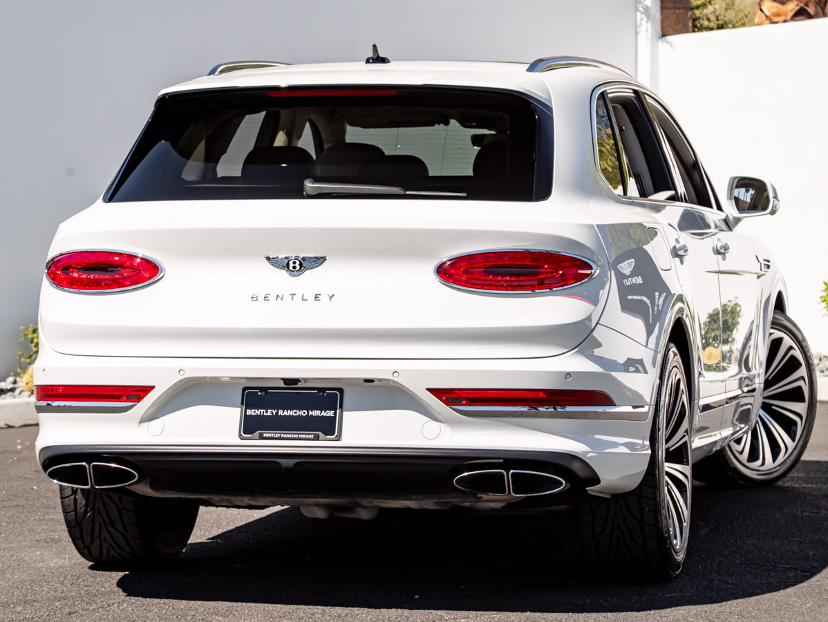 Certified 2024 Bentley Bentayga AWD/4WD image 11