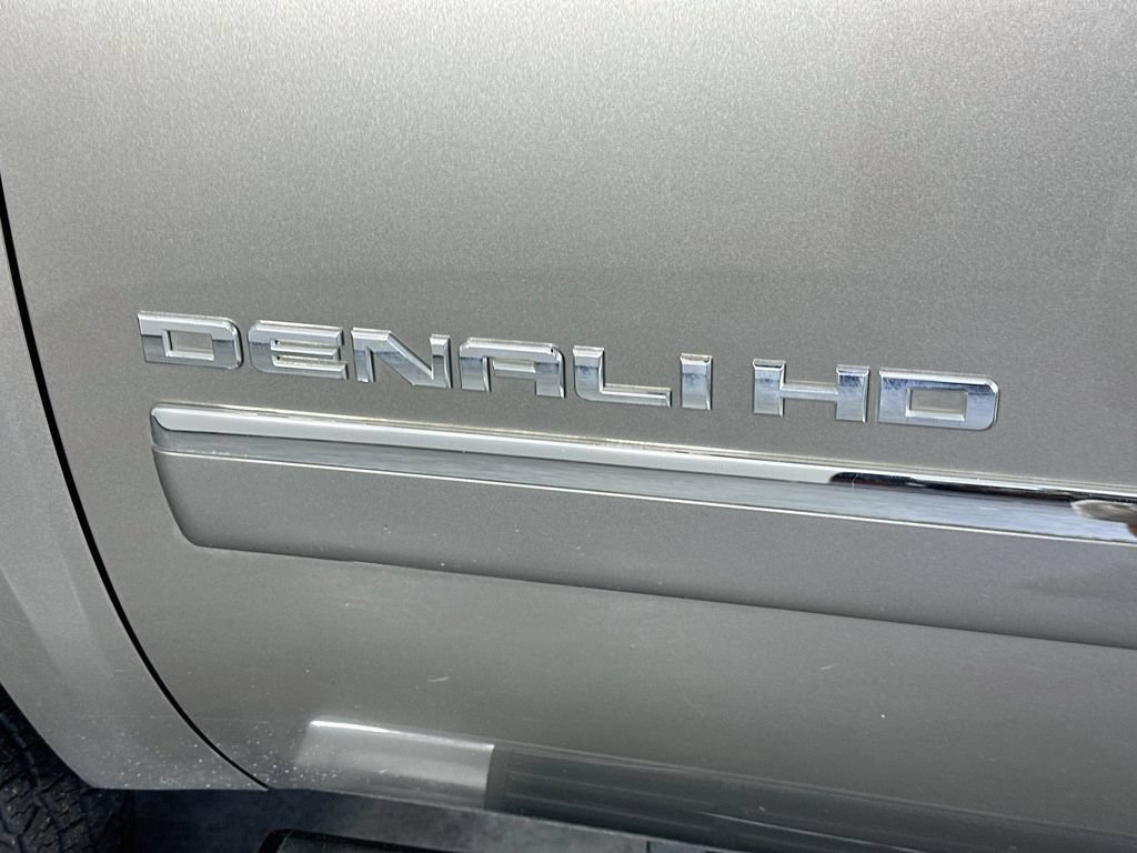 Used 2013 GMC Sierra 2500 Denali w/ Suspension Package, Off-Road AWD/4WD image 20