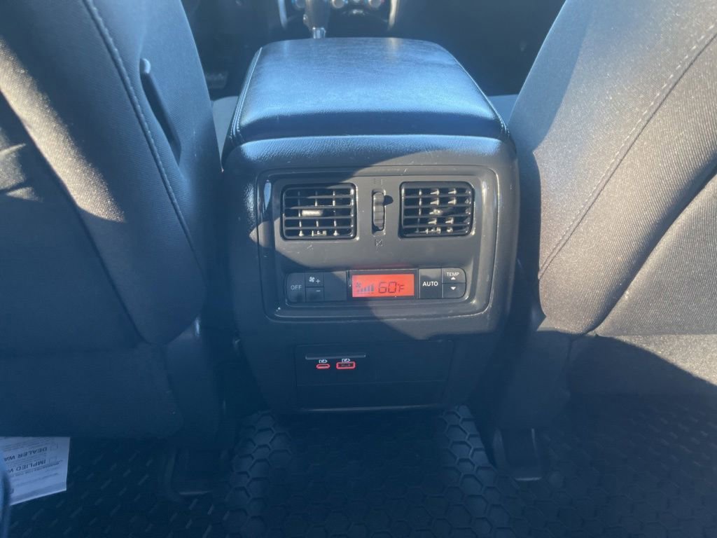 Used 2019 Nissan Pathfinder SV AWD/4WD image 26