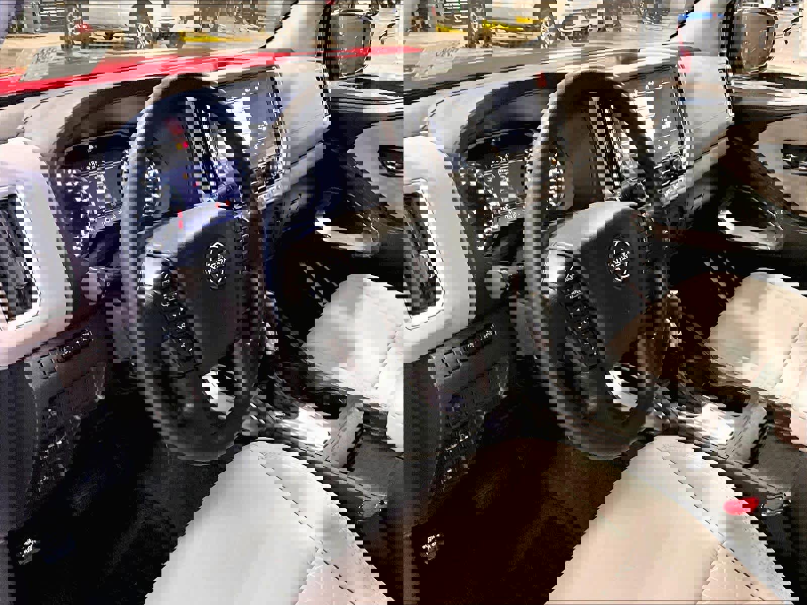 Used 2025 Nissan Frontier SV image 8