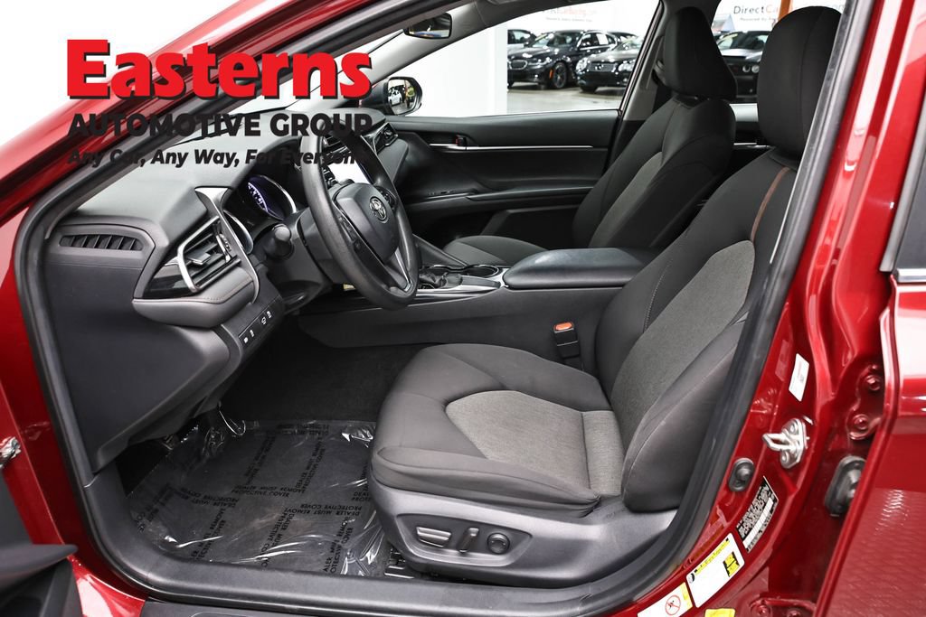 Used 2019 Toyota Camry LE FWD image 13