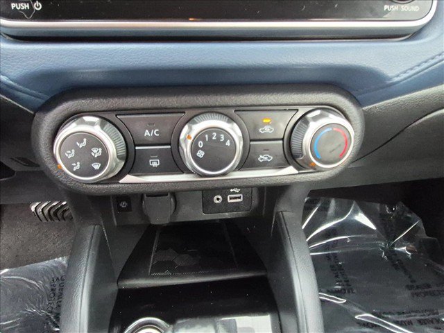 Used 2025 Nissan Versa SV FWD image 14