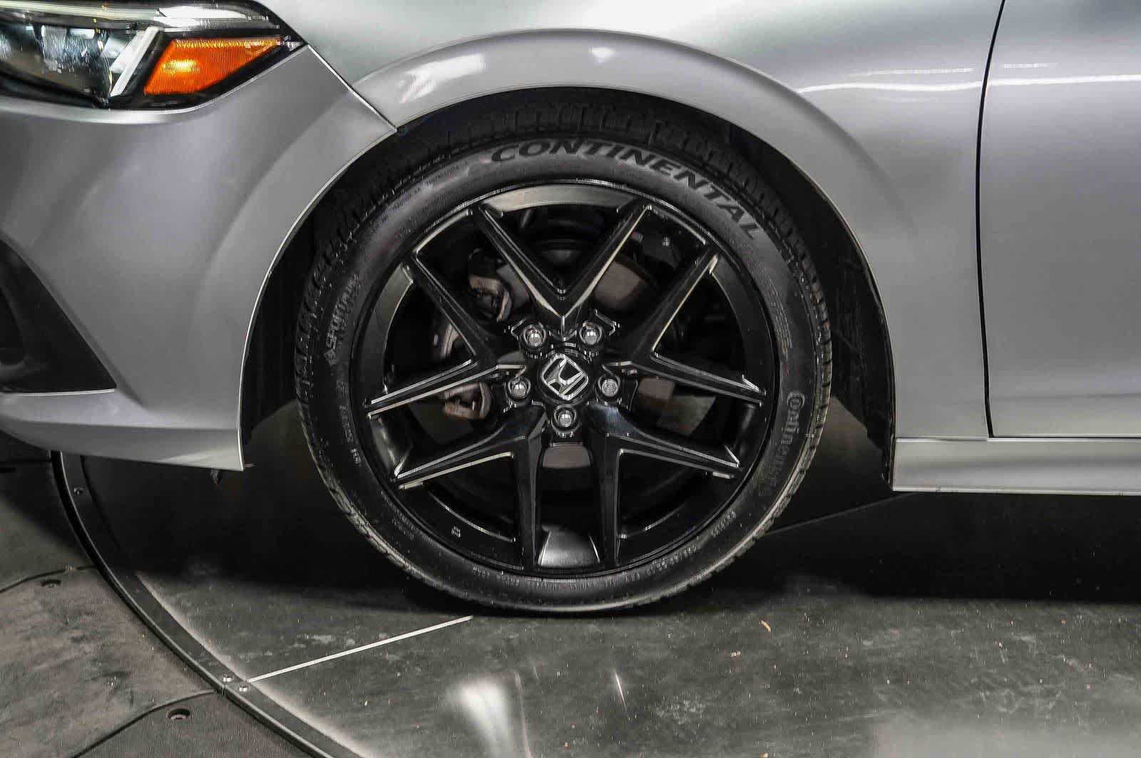 Used 2023 Honda Civic Sport image 9
