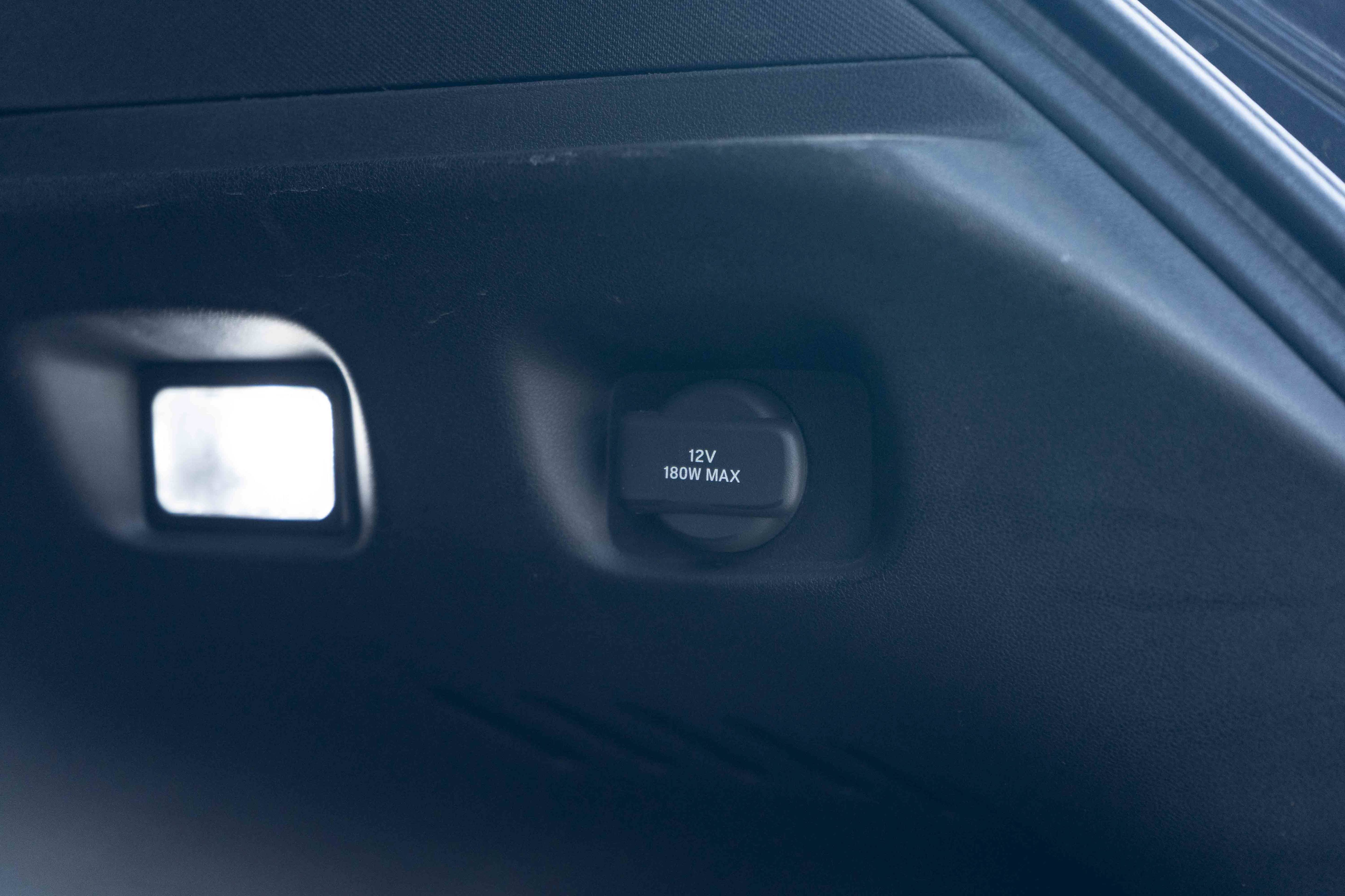 Certified 2025 Honda HR-V Sport image 40