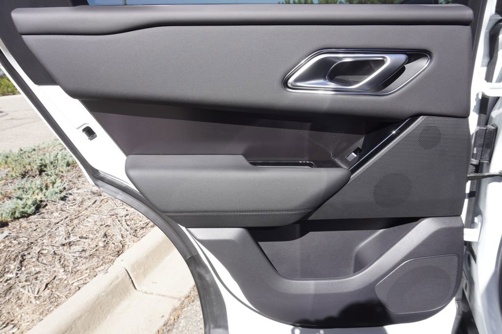 New 2026 Land Rover Range Rover Velar Dynamic SE image 28