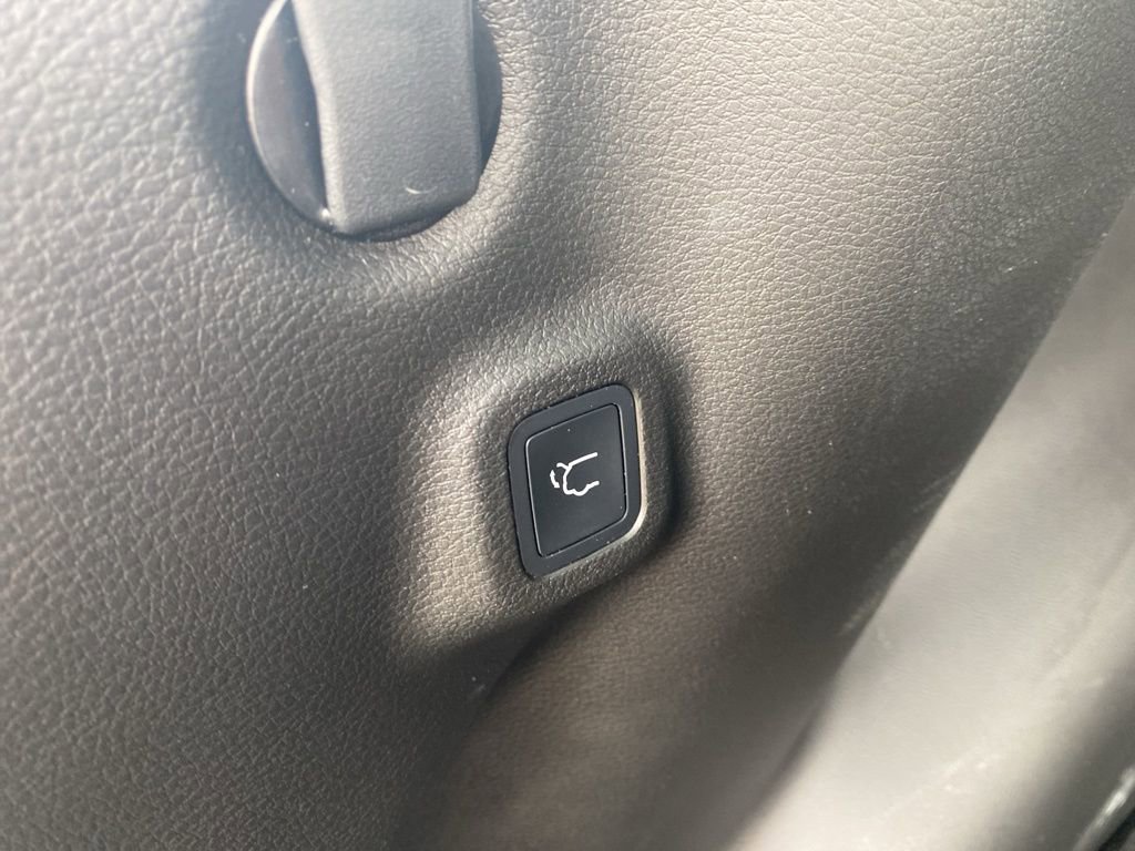 Used 2022 Jeep Compass Limited w/ Elite Group image 15