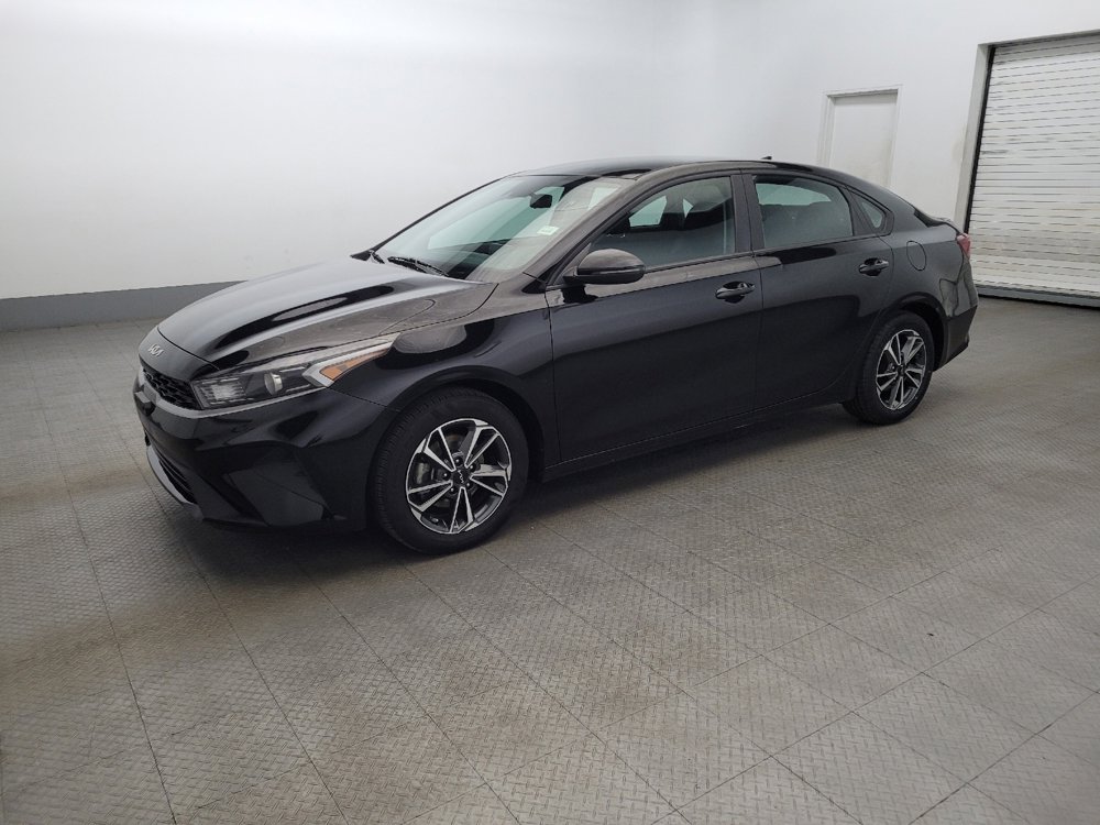Used 2023 Kia Forte LXS w/ LXS Technology Package image 2