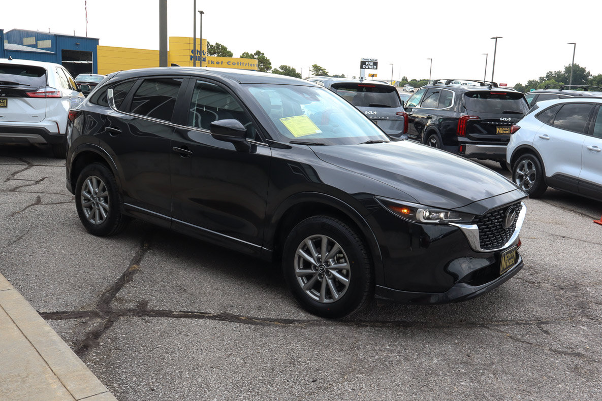 Used 2025 MAZDA CX-5 AWD 2.5 S w/ Preferred Package image 3