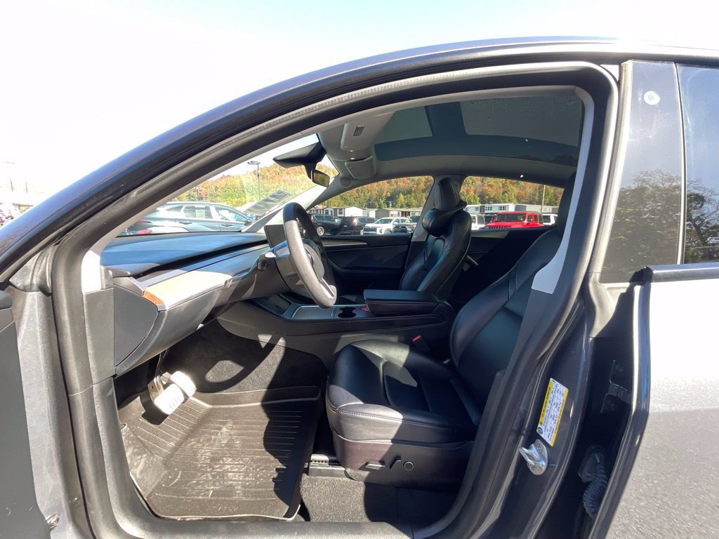 Used 2023 Tesla Model Y Performance AWD/4WD image 9