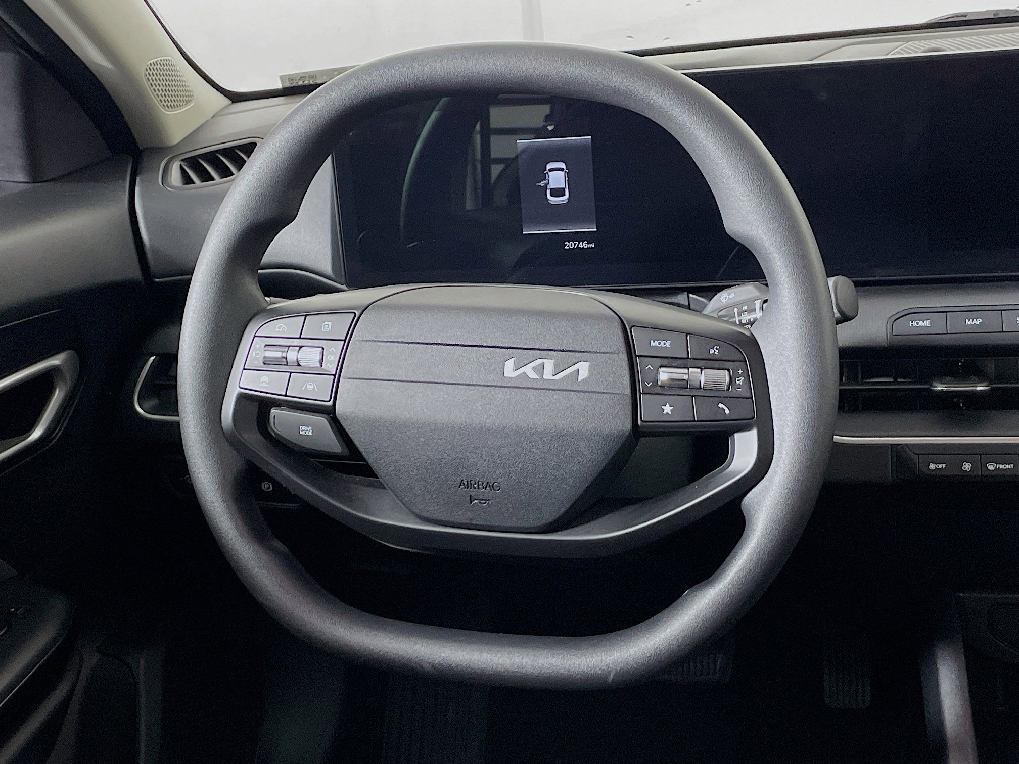 Used 2025 Kia K4 LXS image 18