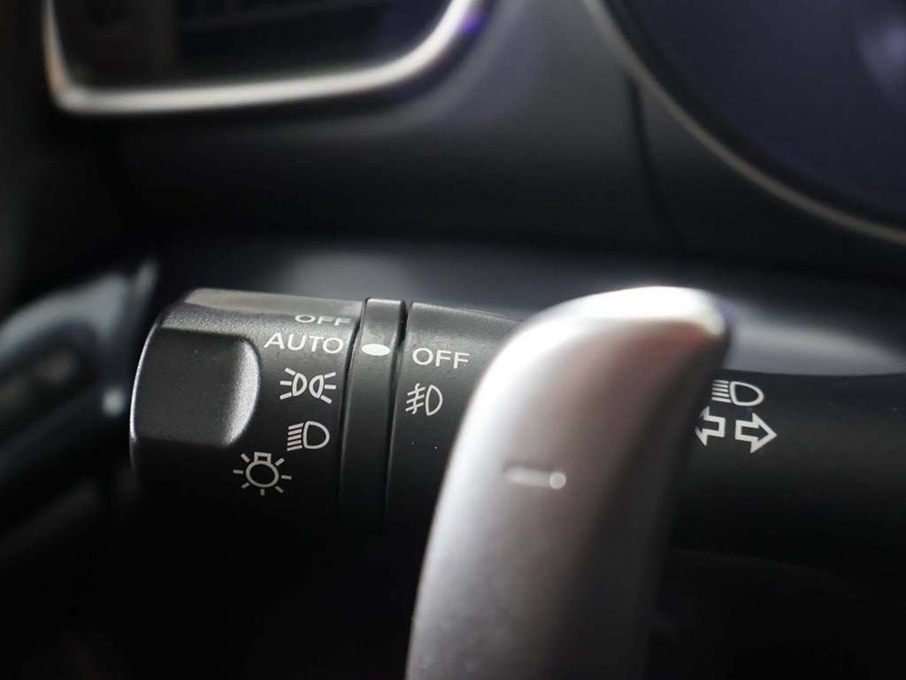 Used 2023 Nissan Maxima SR w/ Sport Mat Group FWD image 44
