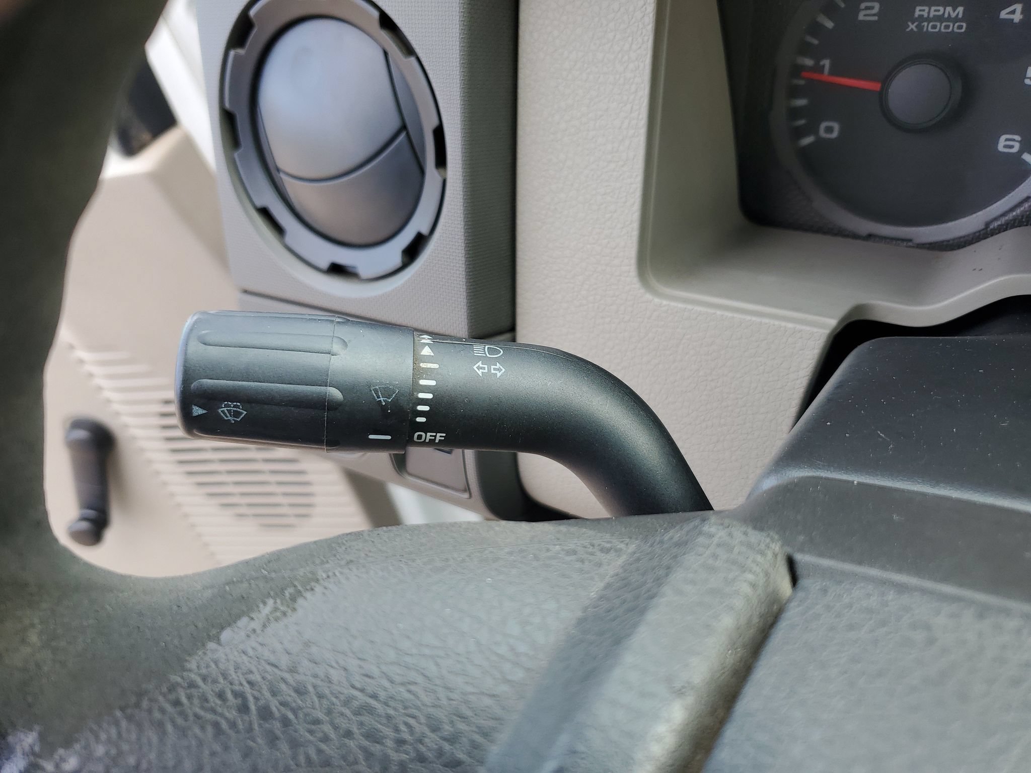 Used 2009 Ford F350 XL RWD image 15
