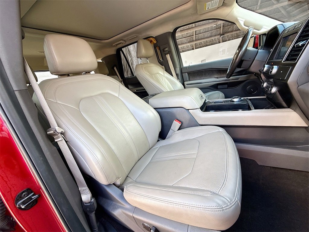 Used 2021 Ford Expedition Limited image 33