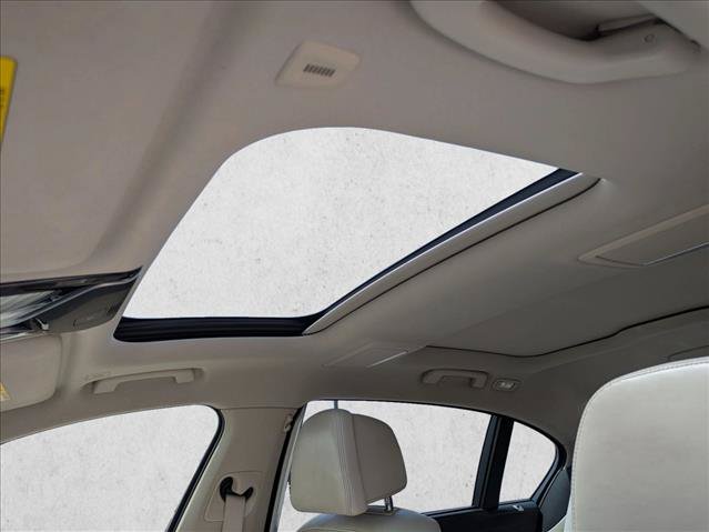 Used 2016 BMW 740i RWD image 16