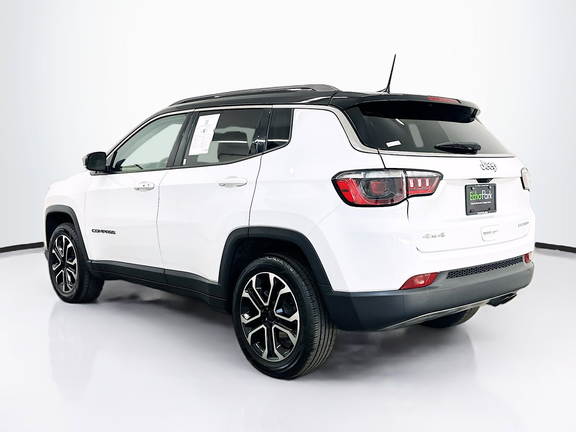 Used 2022 Jeep Compass Limited AWD/4WD image 5
