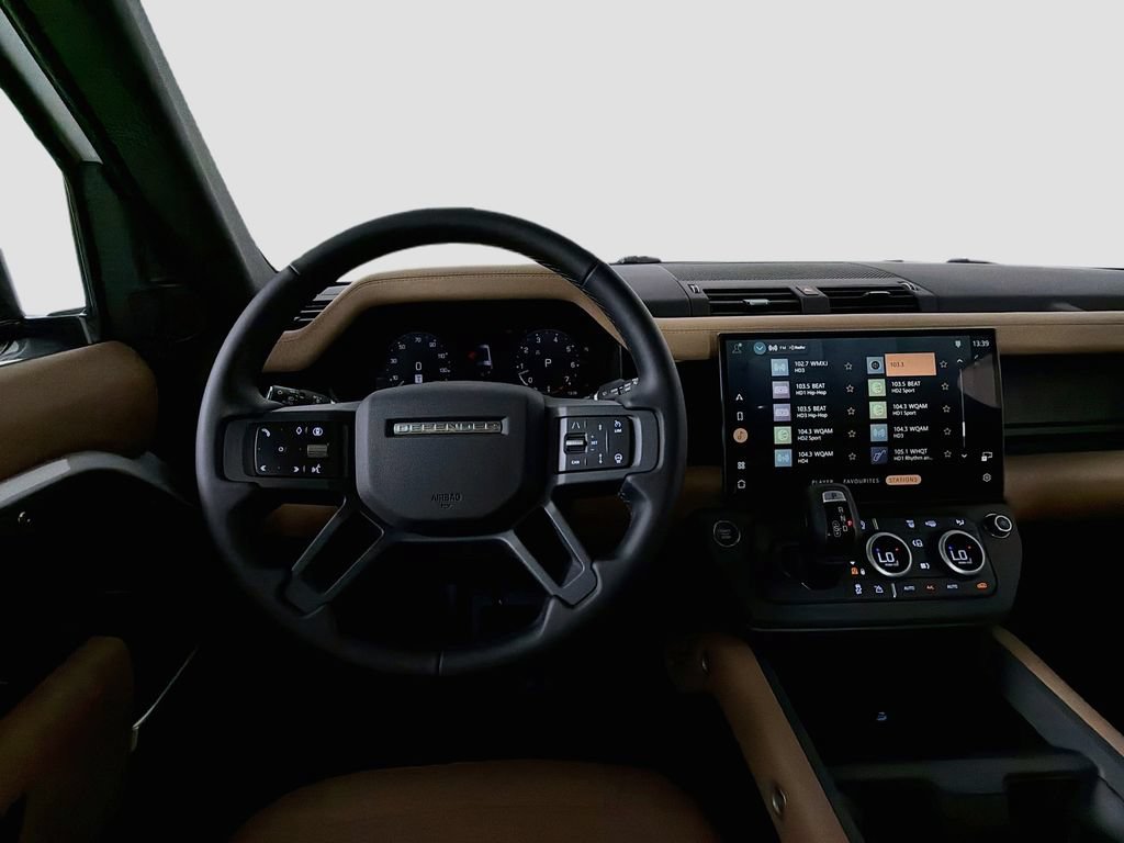 New 2026 Land Rover Defender 130 X-Dynamic SE AWD/4WD image 24