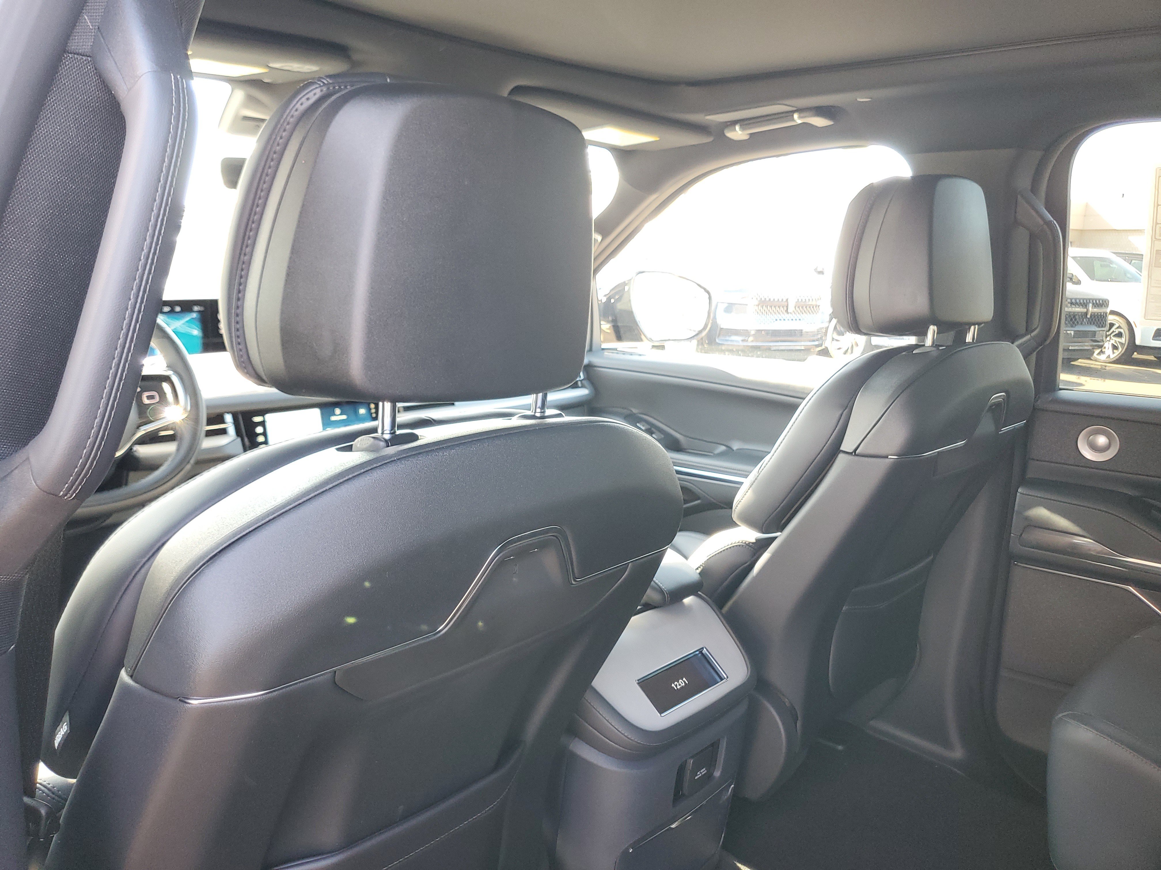 New 2027 Lincoln Navigator L Reserve w/ Jet Appearance Package AWD/4WD image 28