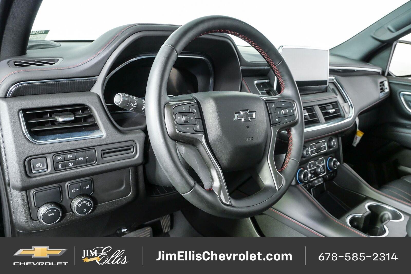 Certified 2024 Chevrolet Suburban RST w/ Luxury Package RWD image 4