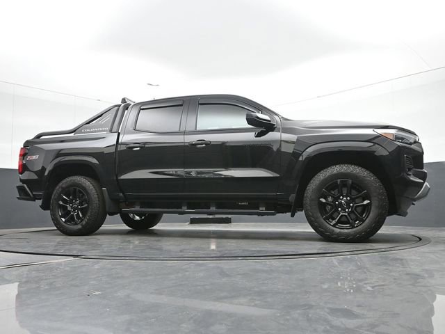 Used 2025 Chevrolet Colorado Z71 w/ Midnight Edition AWD/4WD image 38