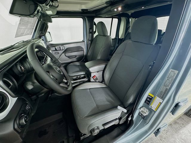 New 2025 Jeep Gladiator Sport image 23