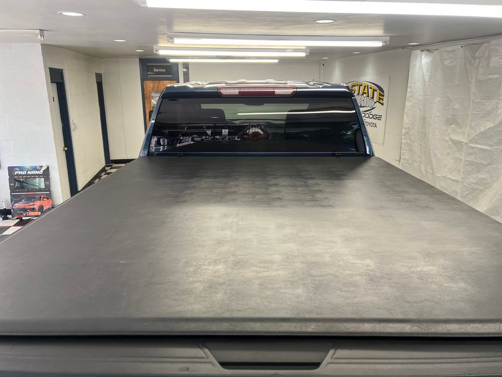 Used 2017 Chevrolet Tahoe LT AWD/4WD image 18