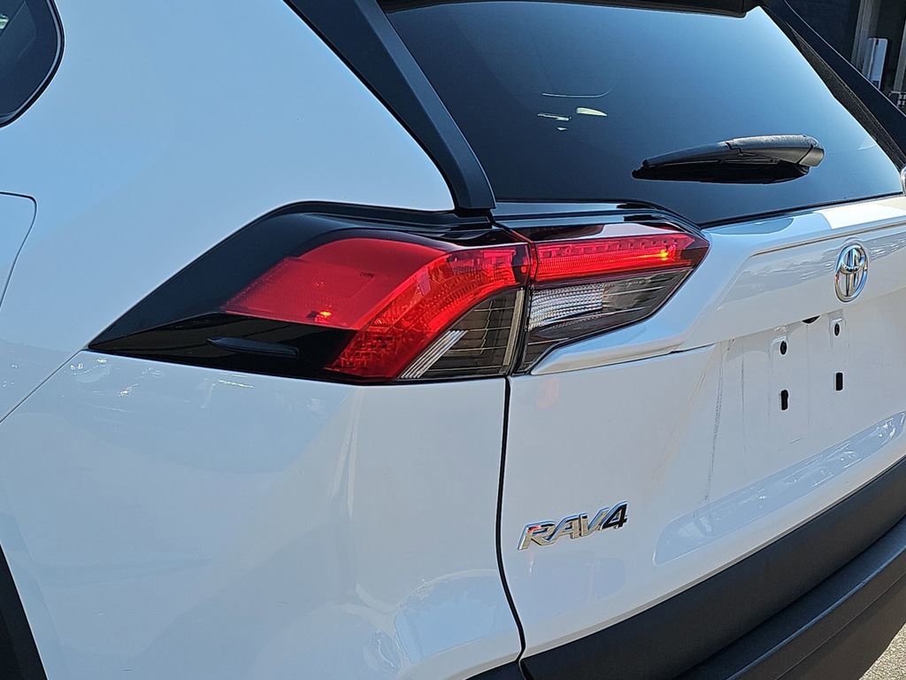 Used 2023 Toyota RAV4 XLE image 37