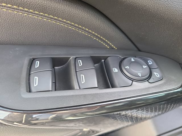 Used 2024 Chevrolet Trax LT w/ Driver Confidence Package FWD image 18