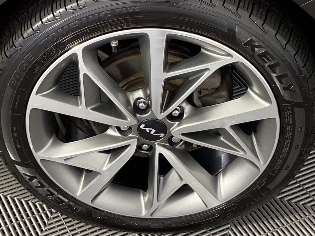 Used 2022 Kia Niro Touring Special Edition FWD image 31