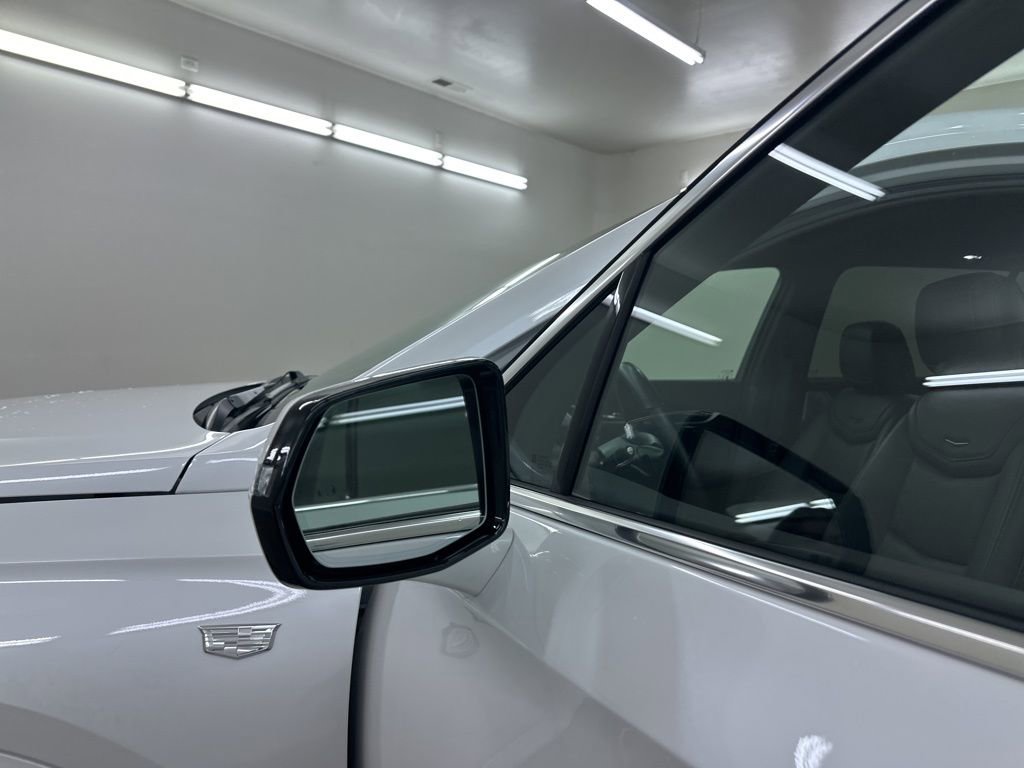 Used 2025 Cadillac XT6 Premium Luxury image 15