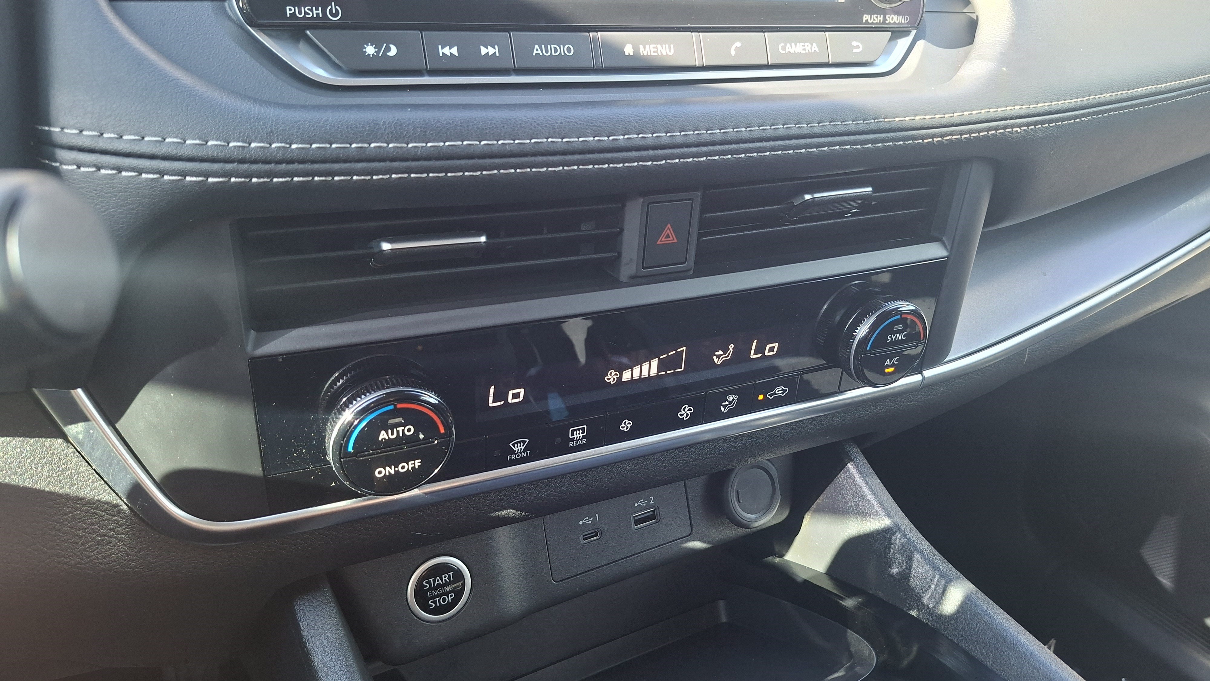Used 2023 Nissan Rogue SV FWD image 15