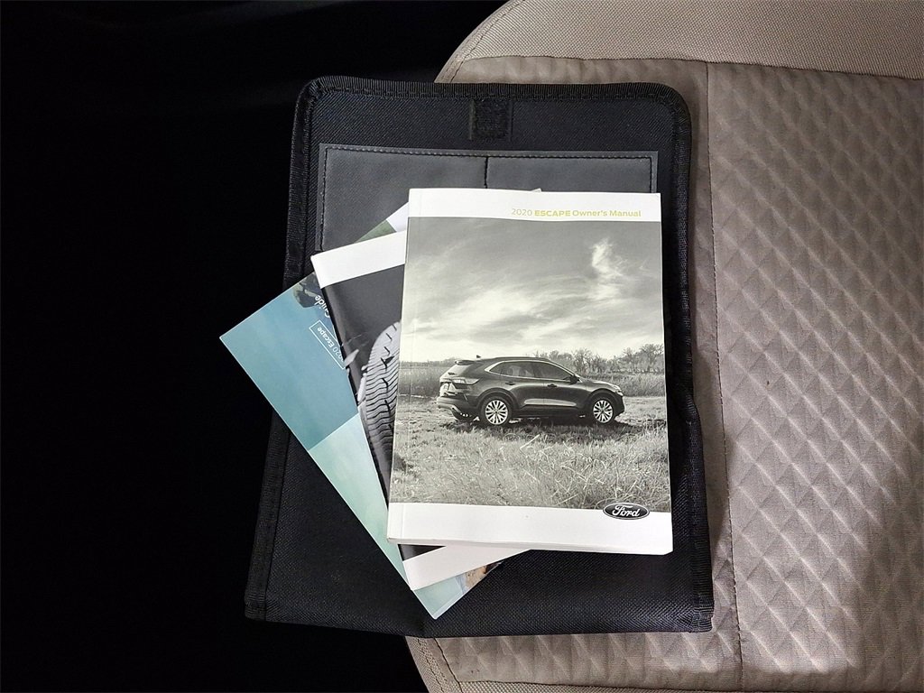 Used 2020 Ford Escape SE image 27