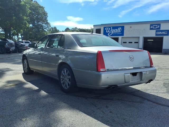 Used 2008 Cadillac DTS FWD image 3