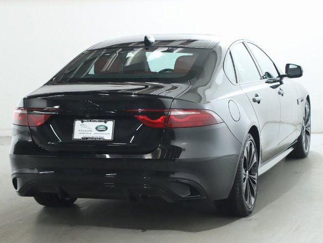 Used 2024 Jaguar XF R-Dynamic SE image 9