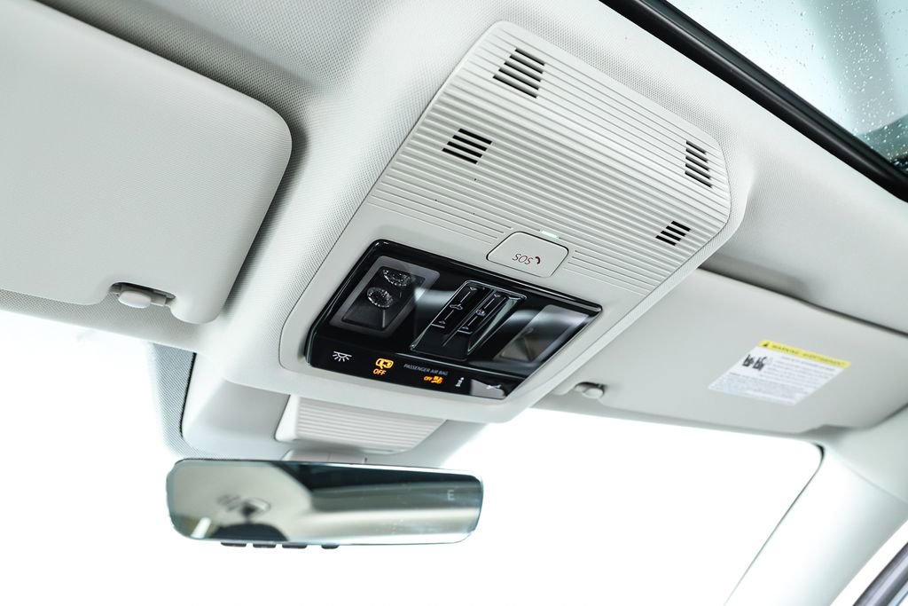 New 2026 Volkswagen Tiguan SE image 26