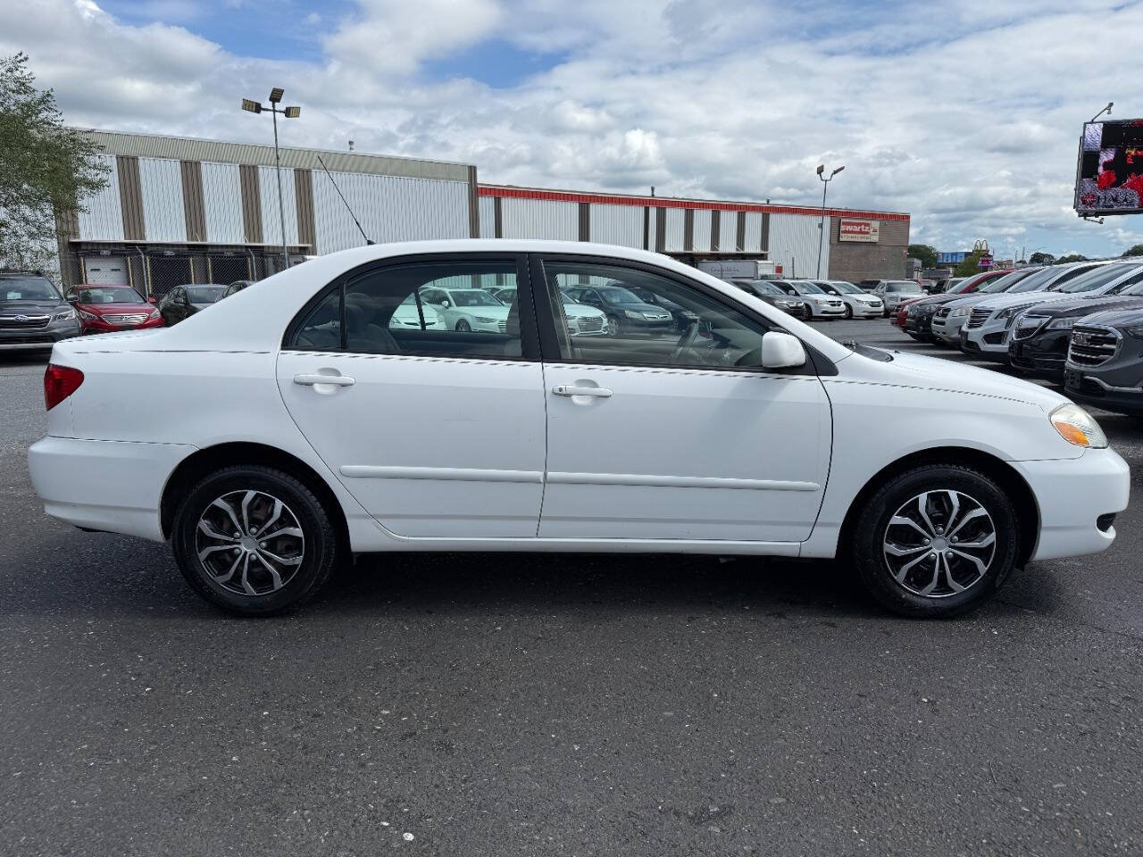 Used 2005 Toyota Corolla LE FWD image 4