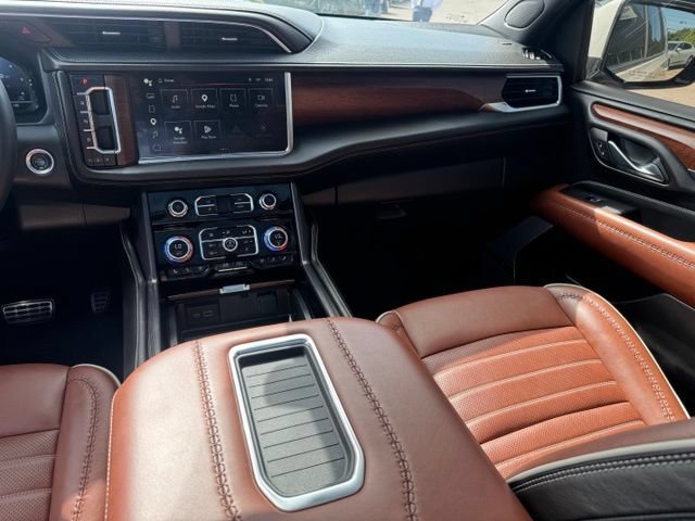 Used 2024 GMC Yukon Denali Ultimate AWD/4WD image 43