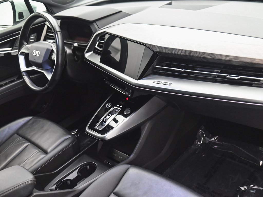 Used 2022 Audi Q4 e-tron Premium Plus w/ Premium Plus image 32