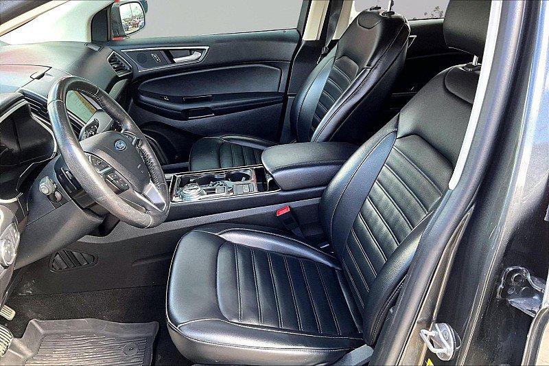 Used 2019 Ford Edge SEL w/ Cold Weather Package AWD/4WD image 20