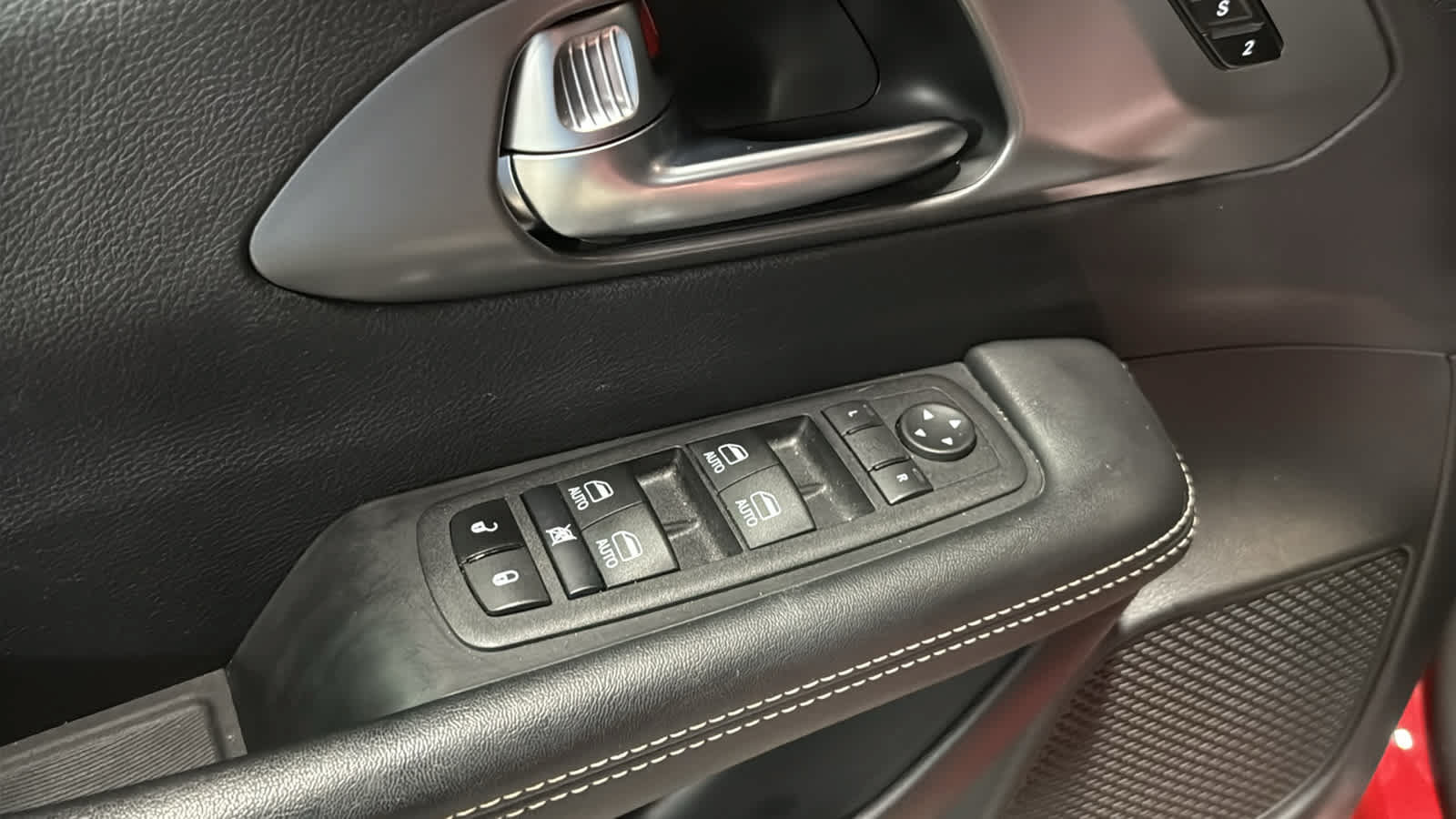 Used 2025 Chrysler Pacifica Select FWD image 23